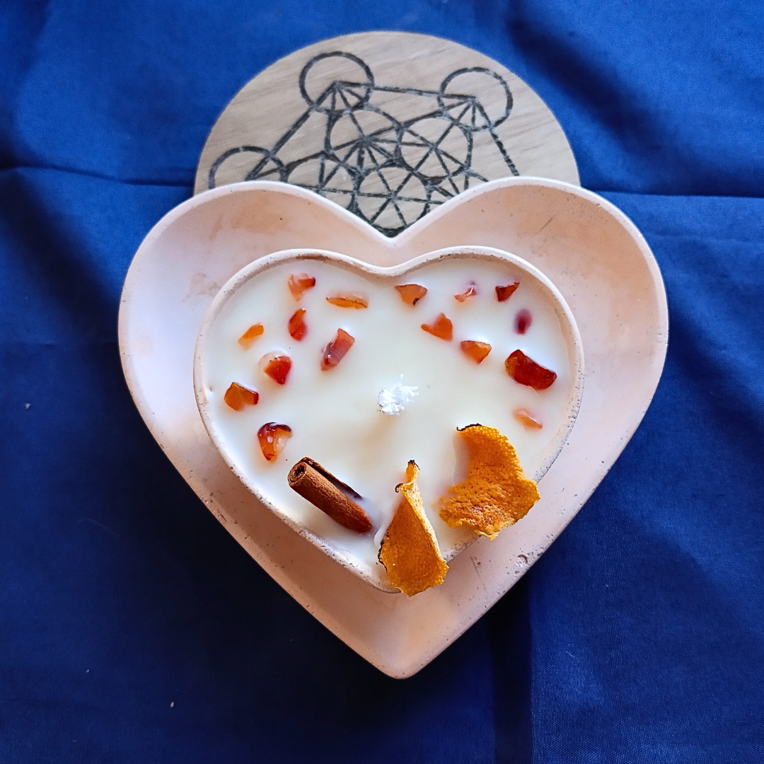 Conjunto Vela Corações com Óleo Essencial de Laranja e Cornalina
