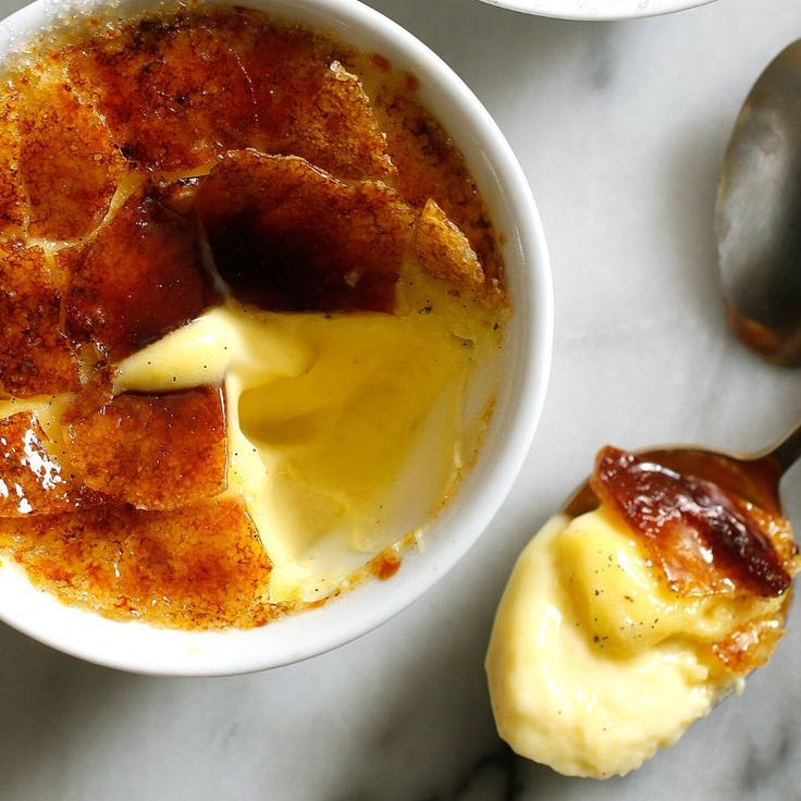 Vela Crème Brûlée em base Flor de Lótus com Prehnite