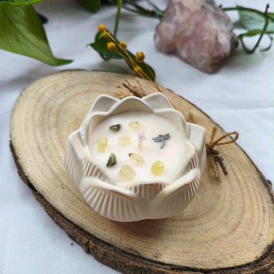 Vela Flor de Lótus com Óleo Essencial de Lima e Prehnite