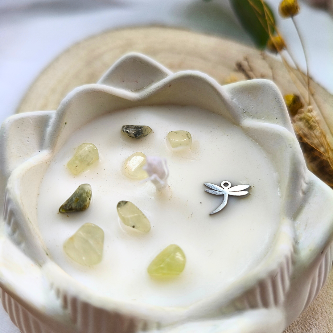 Vela Flor de Lótus com Óleo Essencial de Lima e Prehnite