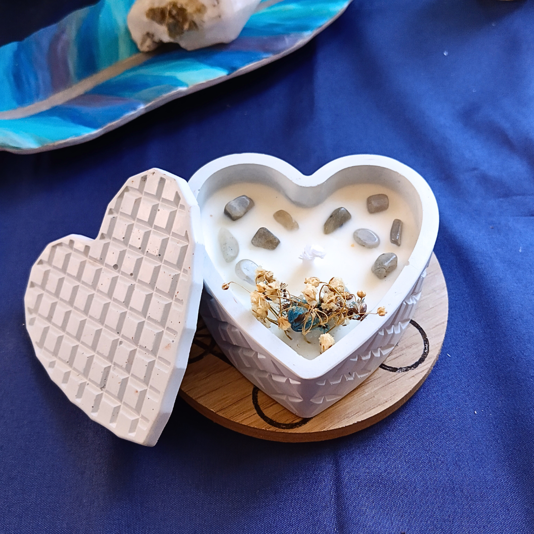 Vela Caixa Coração com Óleo Essencial de Hortelã Pimenta e Labradorite