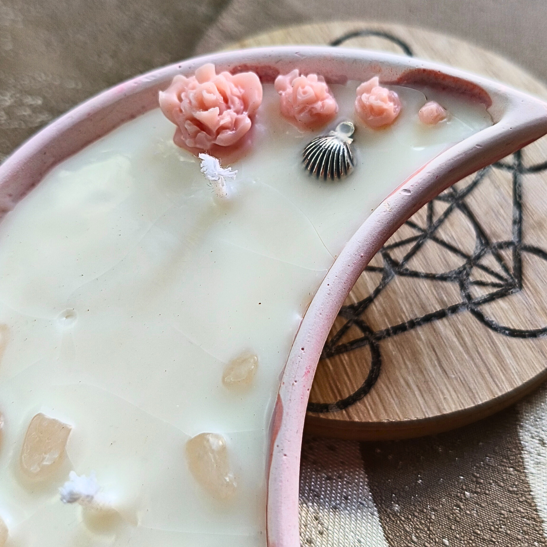 Vela Lua com Óleo Essencial de Palmarosa e Quartzo Rosa