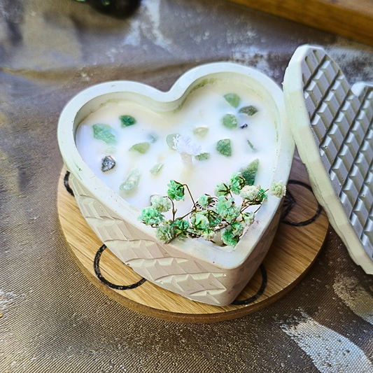 Vela Caixa Coração com Óleo Essencial de Alecrim e Aventurina Verde
