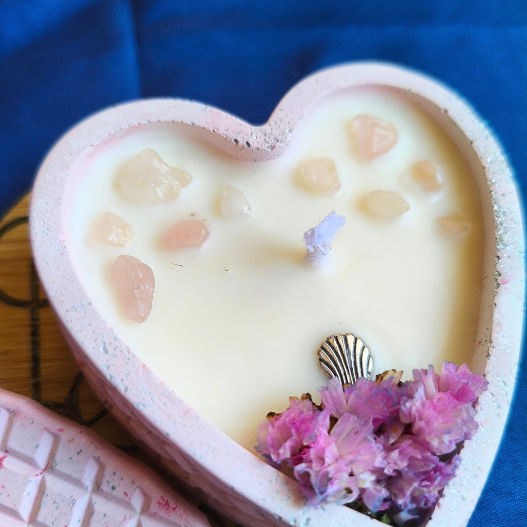 Vela Caixa Coração com Óleo Essencial de Lavanda e Quartzo Rosa