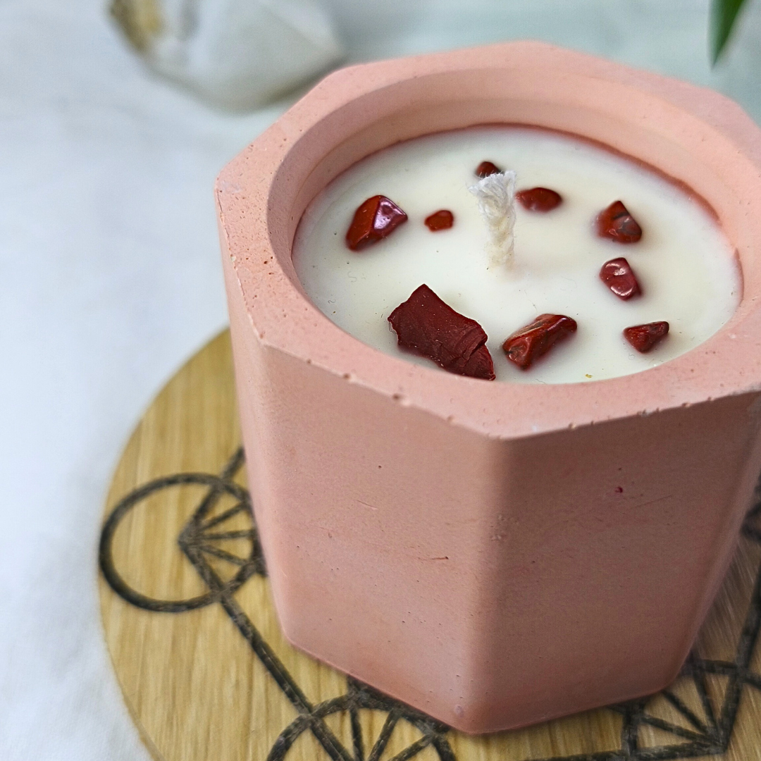 Vela Flor de Laranjeira em base Copo com Jaspe Vermelho