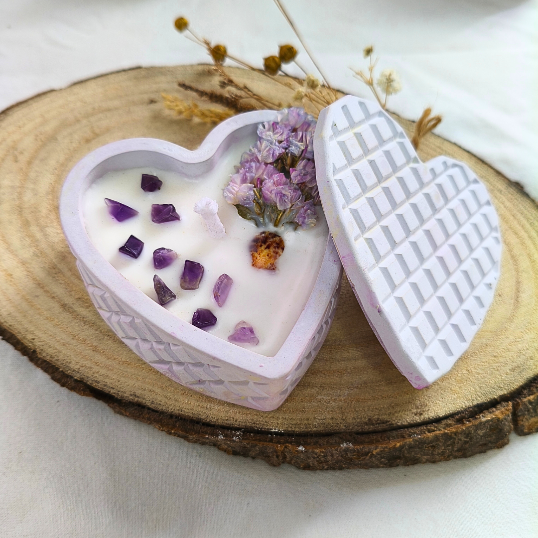 Vela Caixa Coração com Óleo Essencial de Lavanda e Ametista