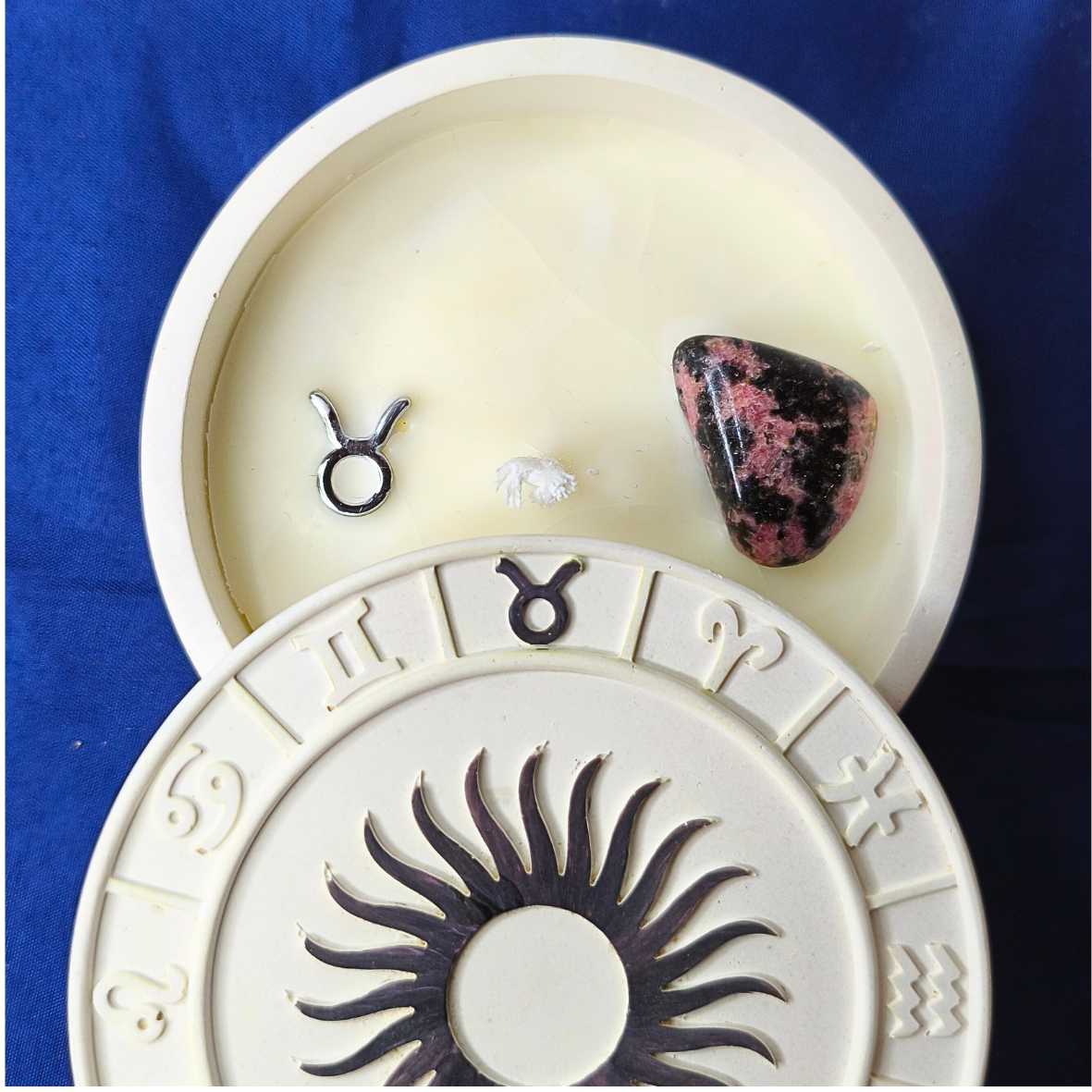 Vela Signo Touro - com Óleo Essencial