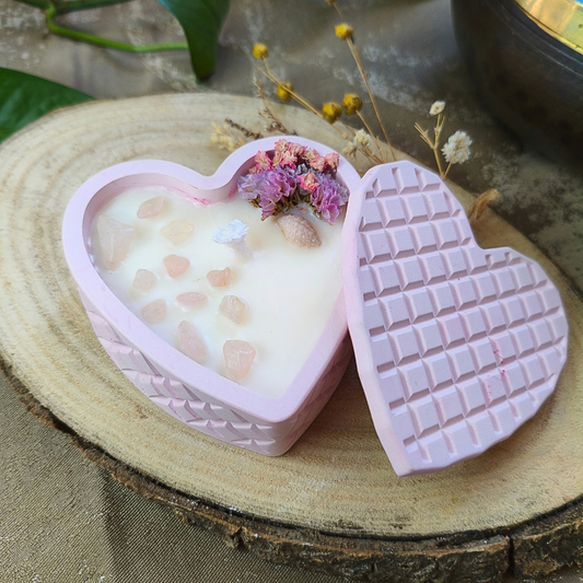 Vela Caixa Coração com Óleo Essencial de Bergamota e Quartzo Rosa