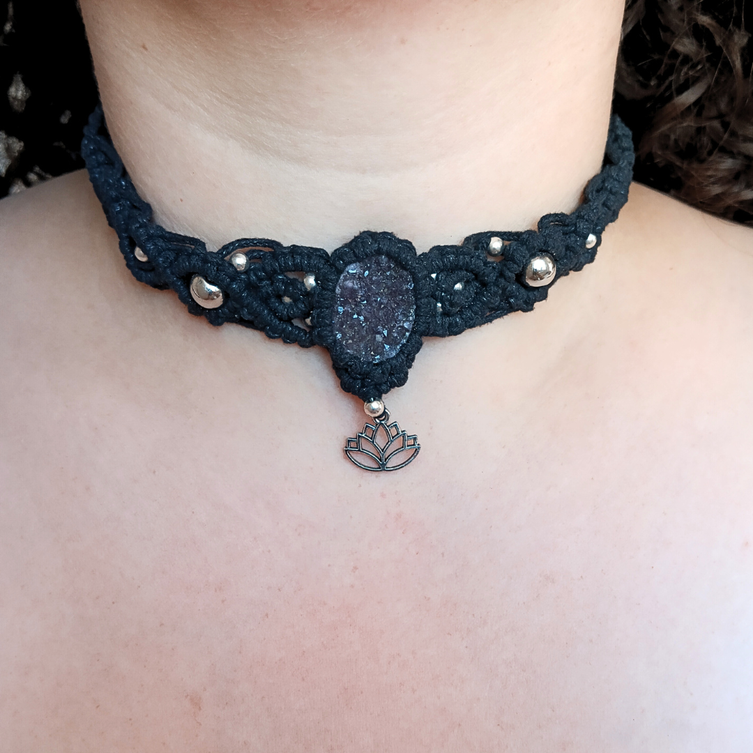 Choker Preto com Ametista