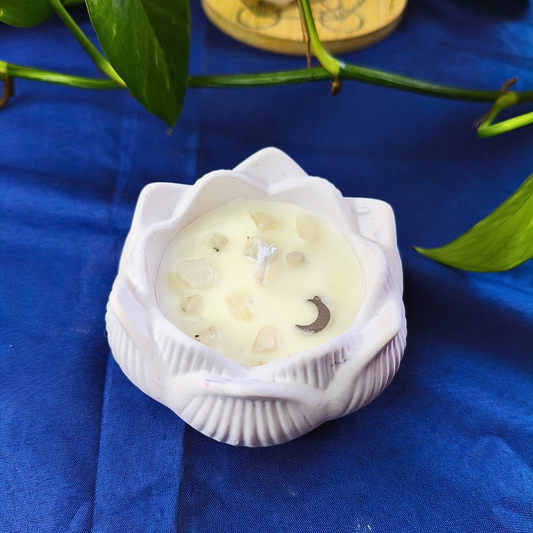 Vela Flor de Lótus com Óleo Essencial de Lavanda e Pedra da Lua